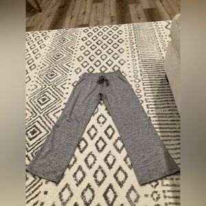 Women under armour grey black white logo sweatpants size s